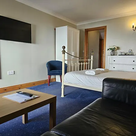 The Swan Inn Hilborough Экстерьер фото